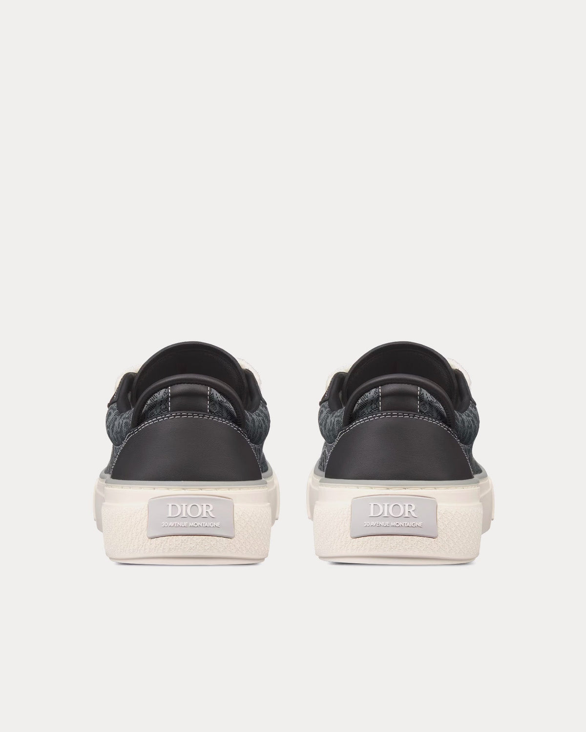 B33 Black Smooth Calfskin and Dior Oblique Jacquard Low Top Sneakers