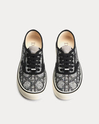 Saltwind Grey / Black Low Top Sneakers