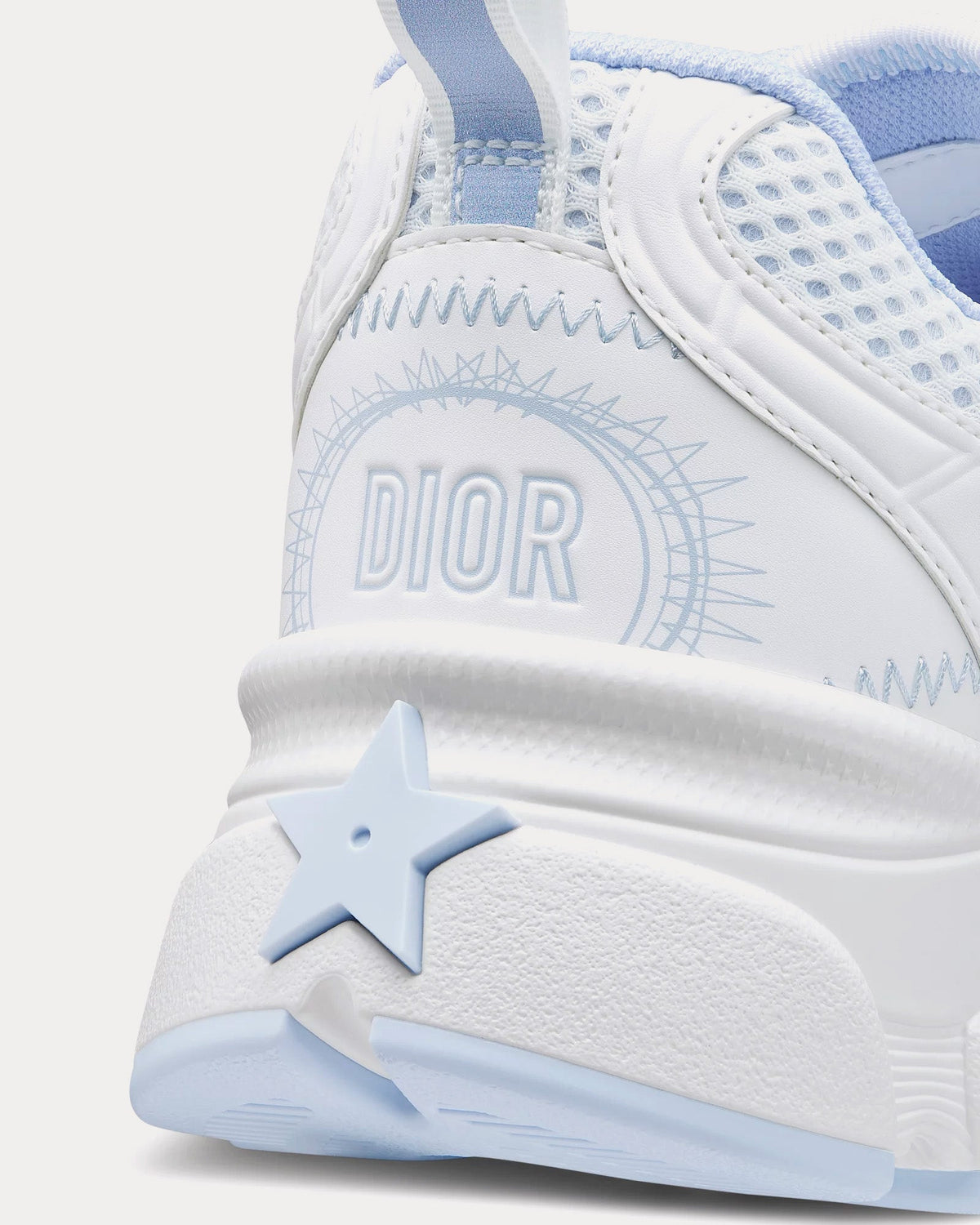 Chrono Mesh & Leather-Effect Panels White / Light Blue Low Top Sneakers