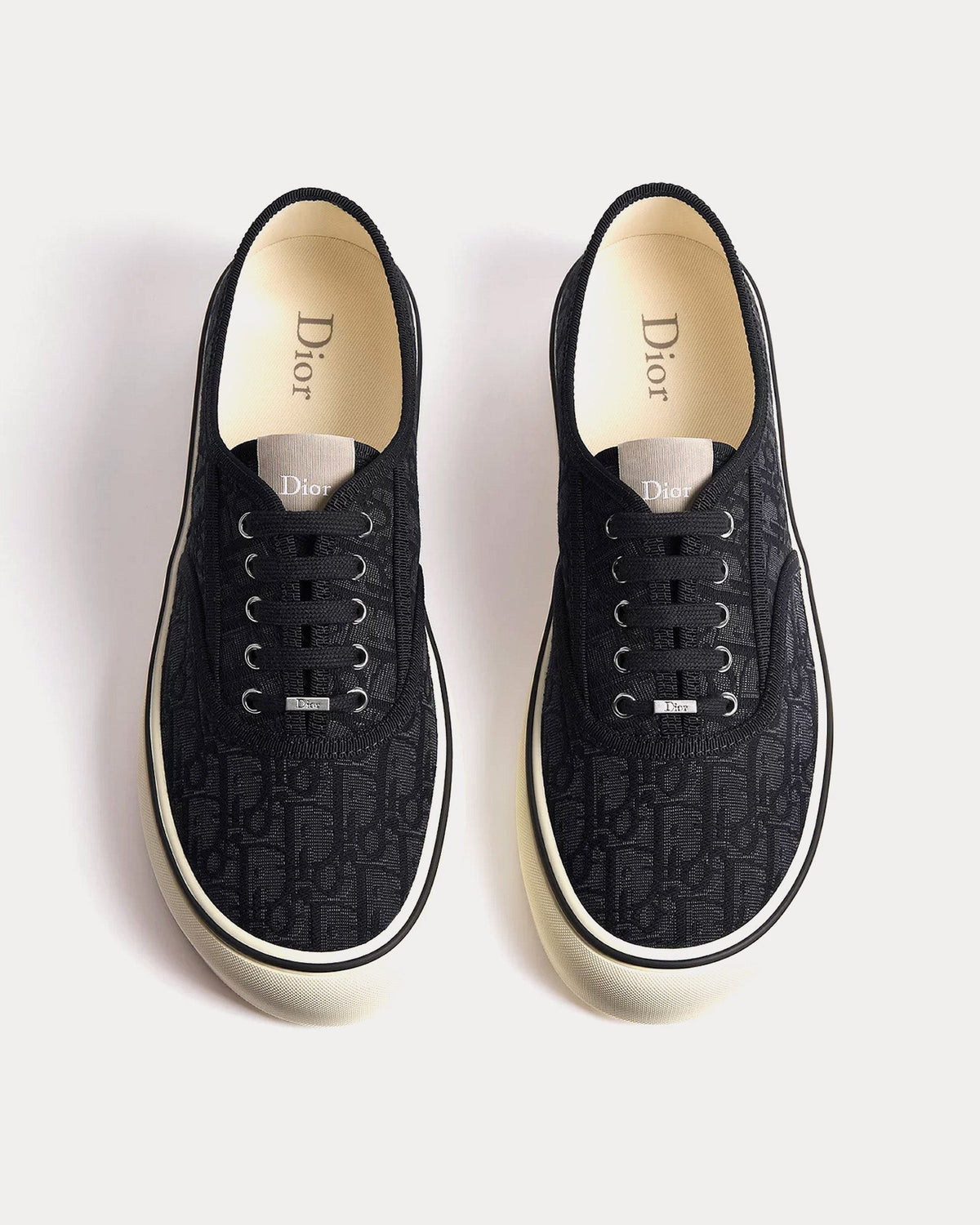 Saltwind Black Low Top Sneakers