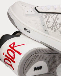 B27 DIOR AND SHAWN Signature White Low Top Sneakers