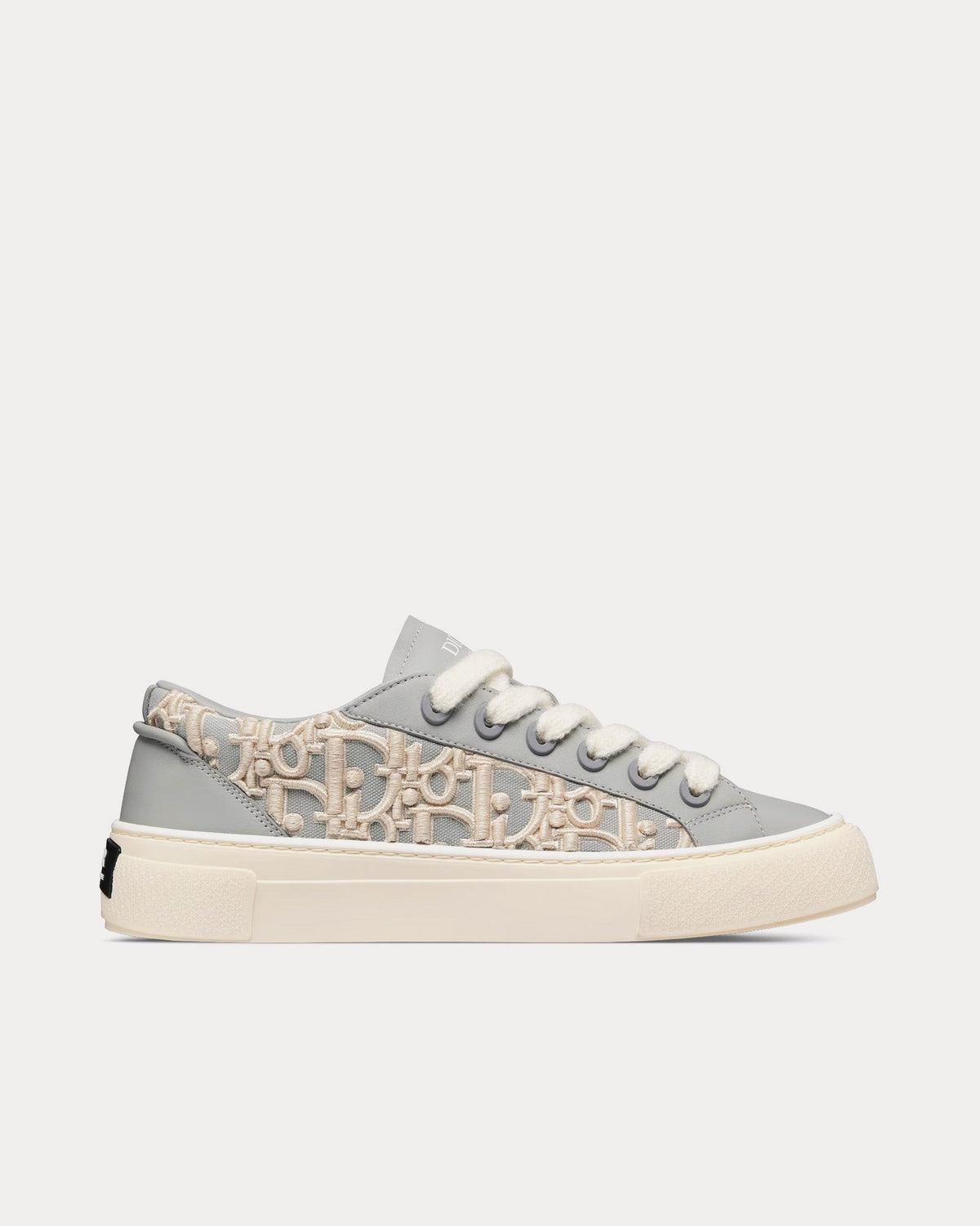B33 Gray Smooth Calfskin with Cream Dior Oblique Raised Embroidery Low Top Sneakers