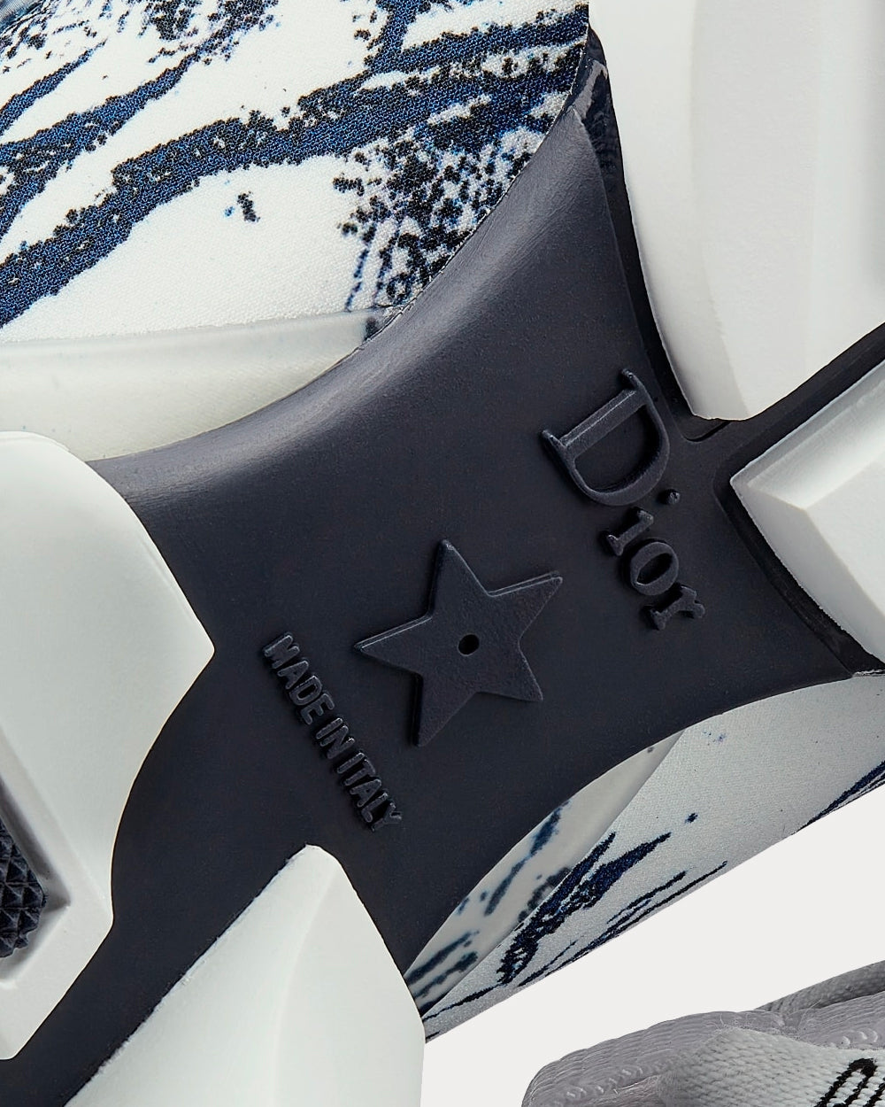D-Connect White and Navy Blue Technical Fabric with Toile de Jouy Palms Print Low Top Sneakers
