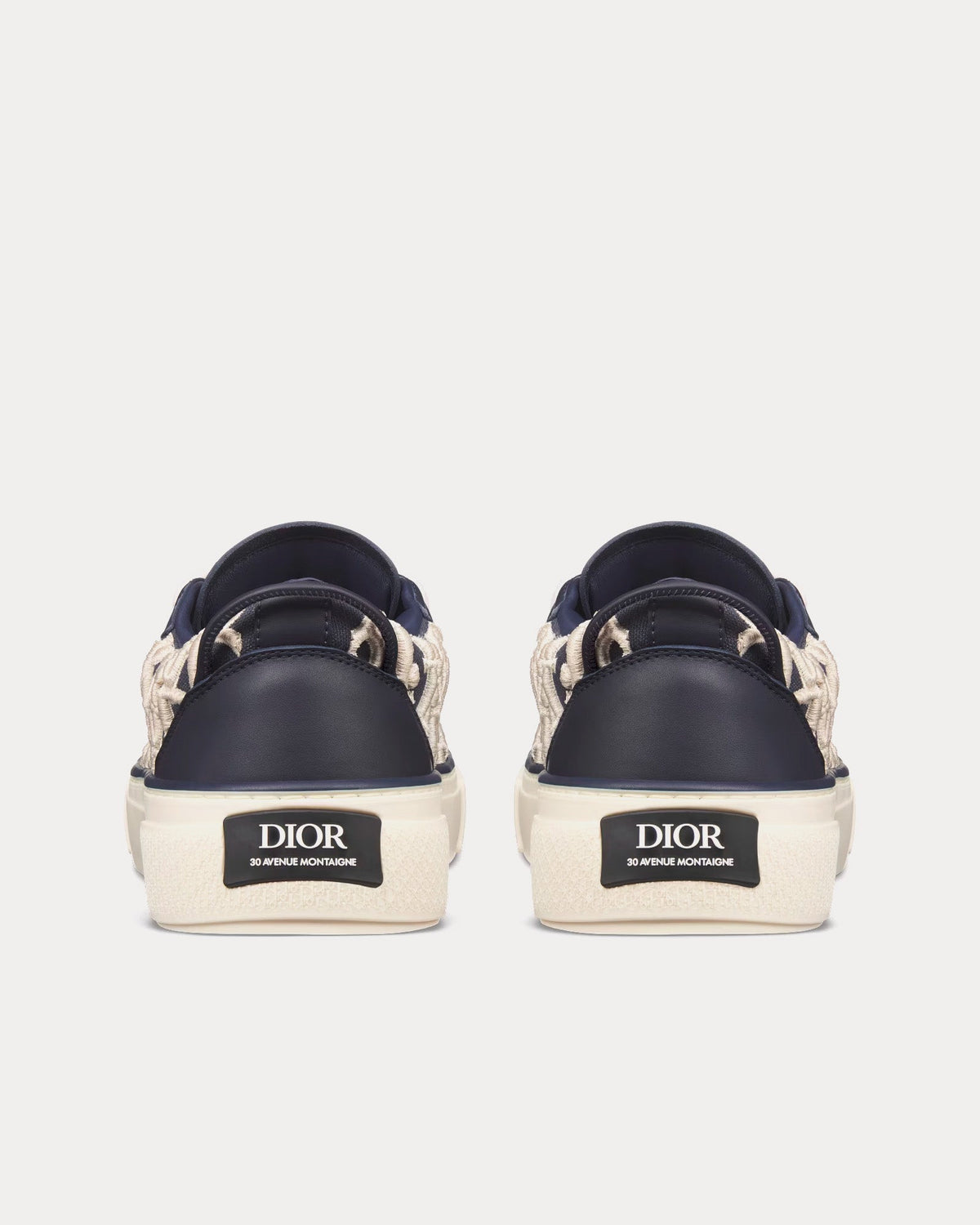 B33 Navy Blue Smooth Calfskin and Cream Dior Oblique Raised Embroidery Low Top Sneakers