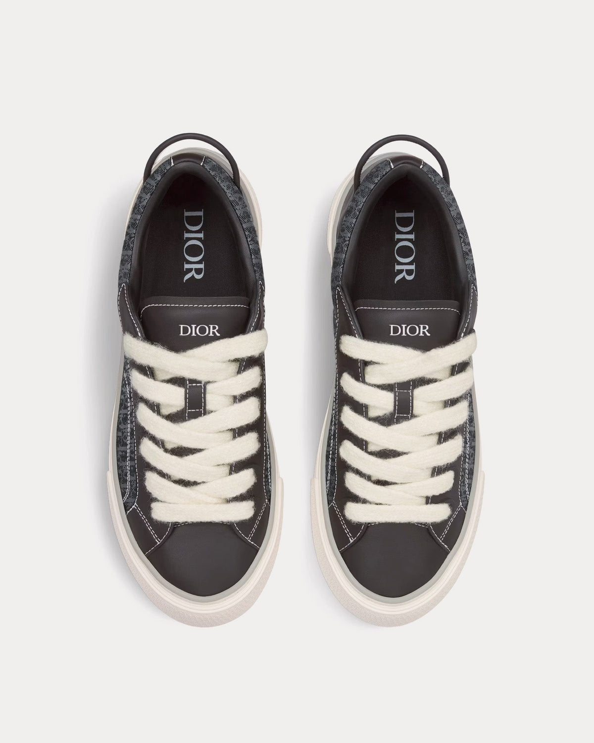 B33 Black Smooth Calfskin and Dior Oblique Jacquard Low Top Sneakers