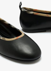 Classic Leather Robin Ballet Flats