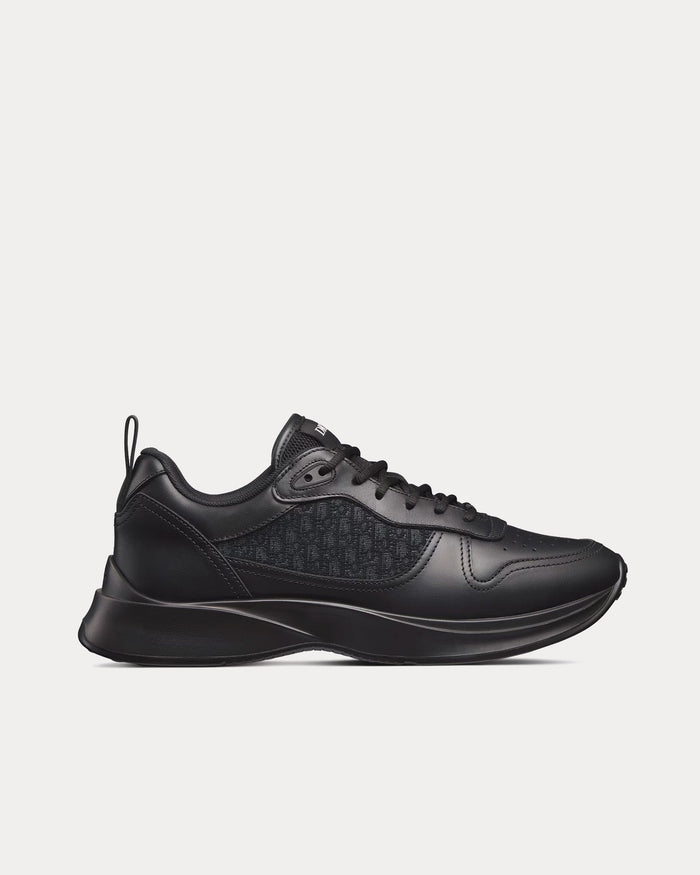 B25 Runner Black Smooth Calfskin and Dior Oblique Jacquard Low Top Sneakers - Crown & Consign