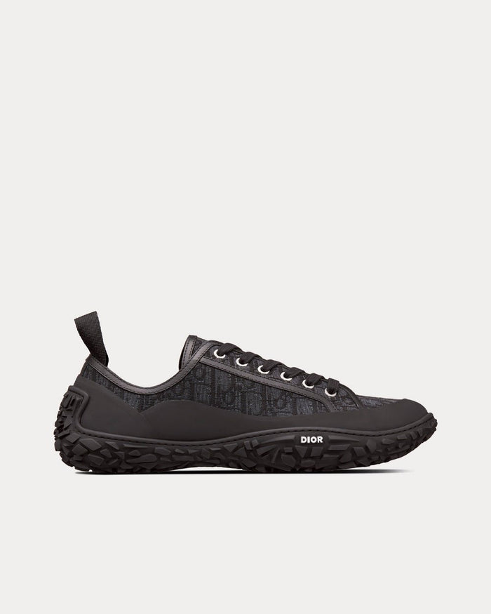 B28 Black Dior Oblique Jacquard and Rubber Low Top Sneakers - Crown & Consign