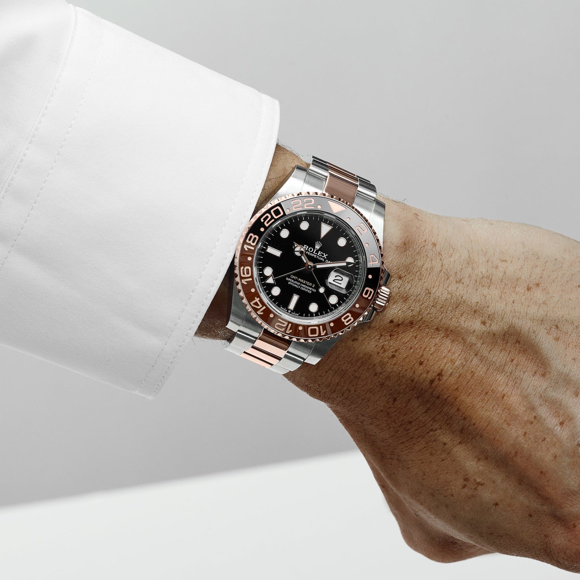 Root Beer GMT dial detail