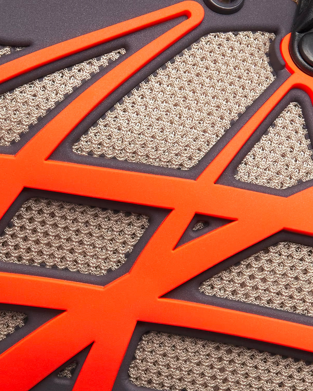 B31 Runner Technical Mesh & Rubber with Warped Cannage Motif Beige / Orange / Black Low Top Sneakers