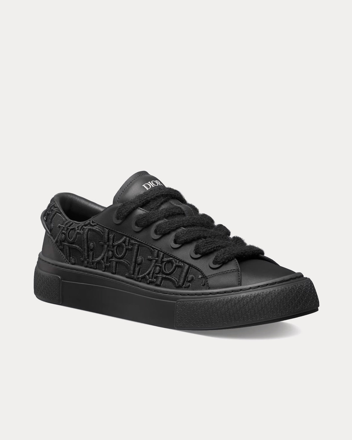 B33 Black Smooth Calfskin and Dior Oblique Raised Embroidery Low Top Sneakers