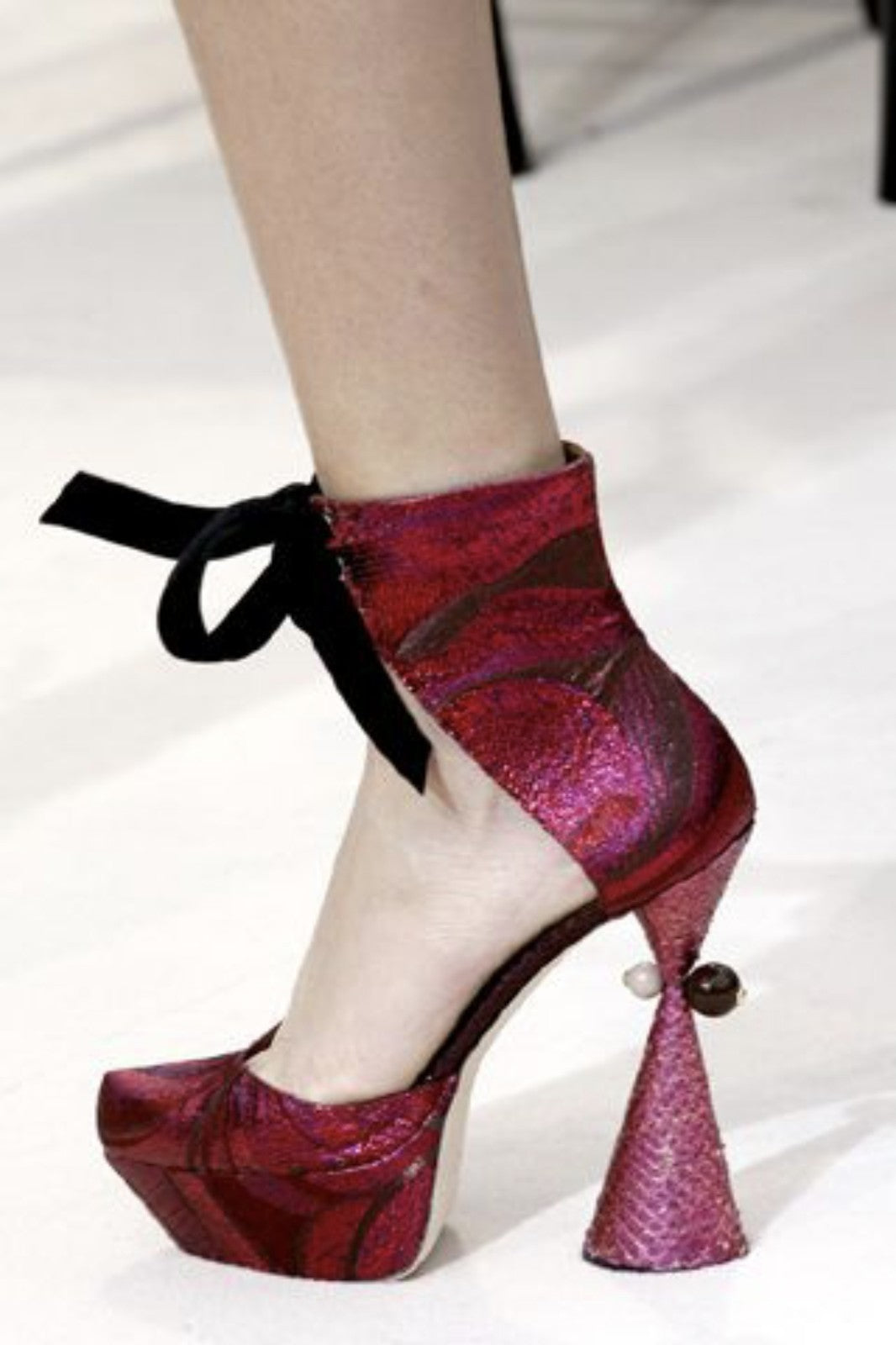FW2009 Runway Lace Ballerina Pearl Platform Heels - Maroon Size 39